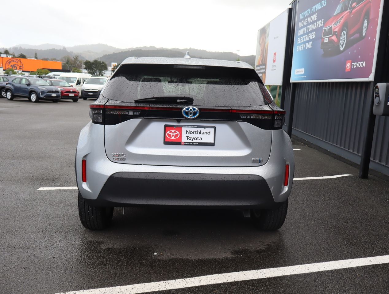Vehicle image 4