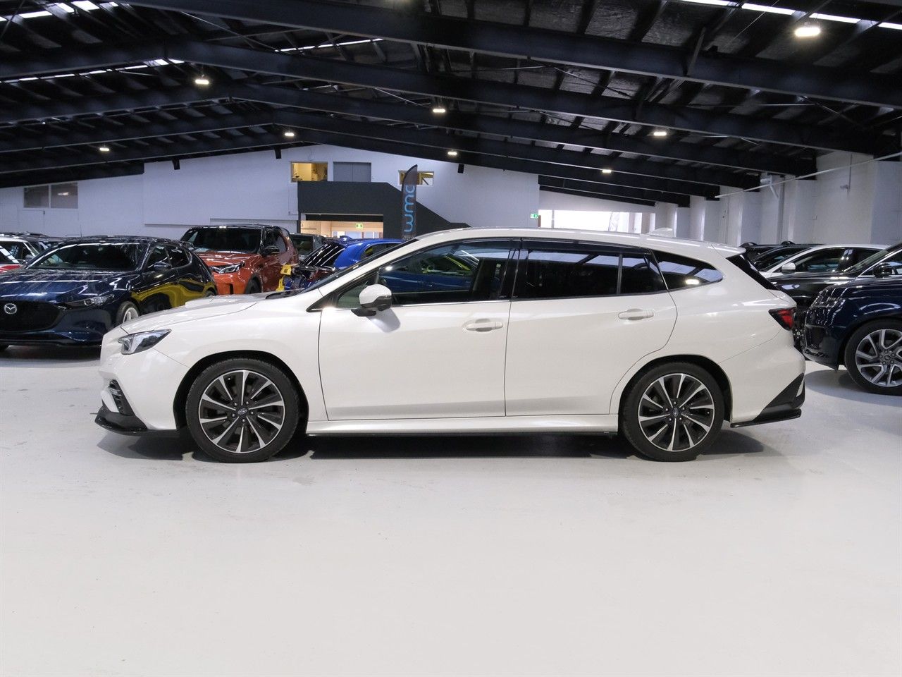 Vehicle image 5