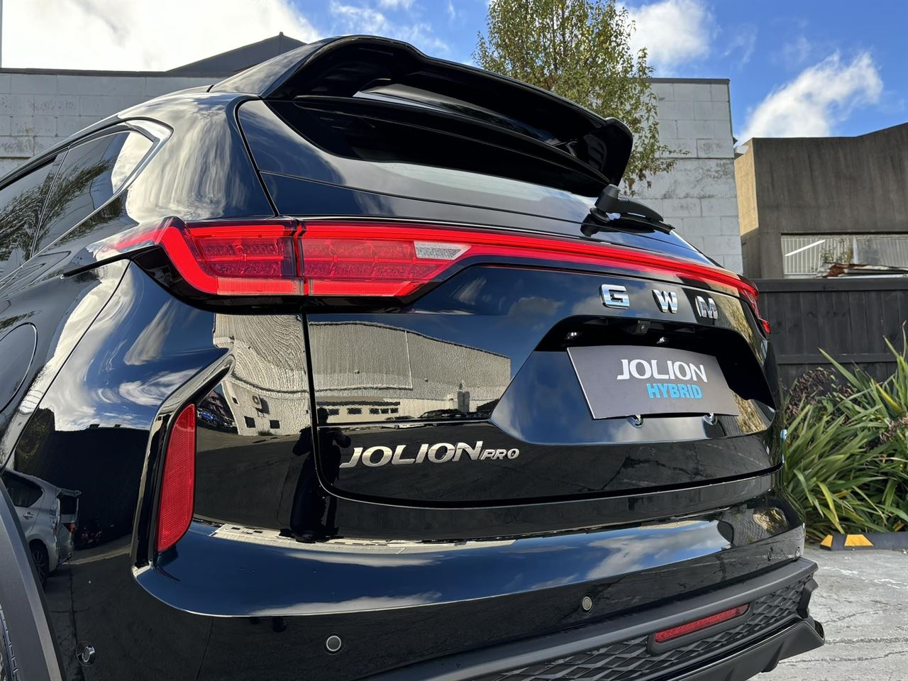 Vehicle image 5