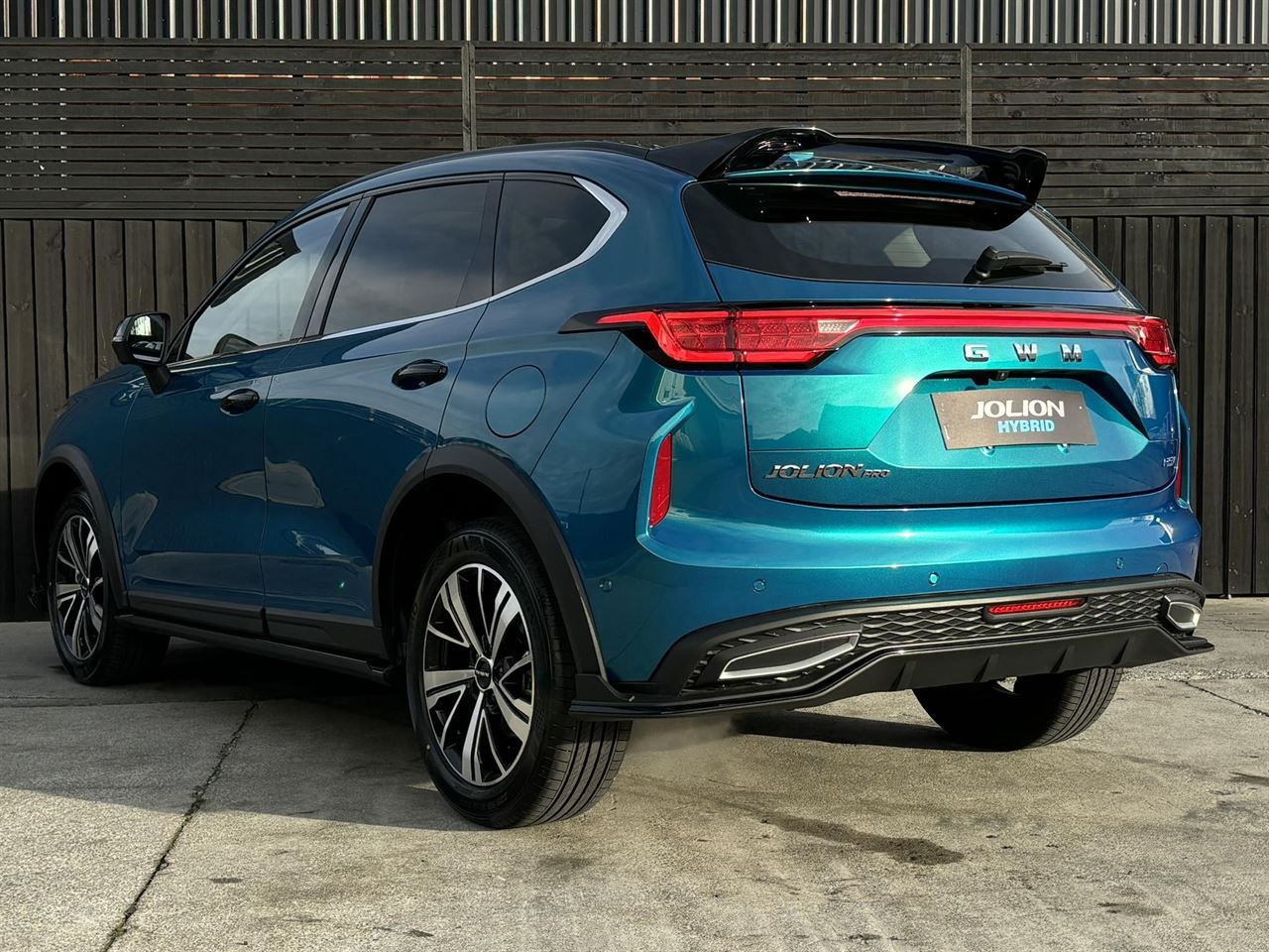 Vehicle image 4