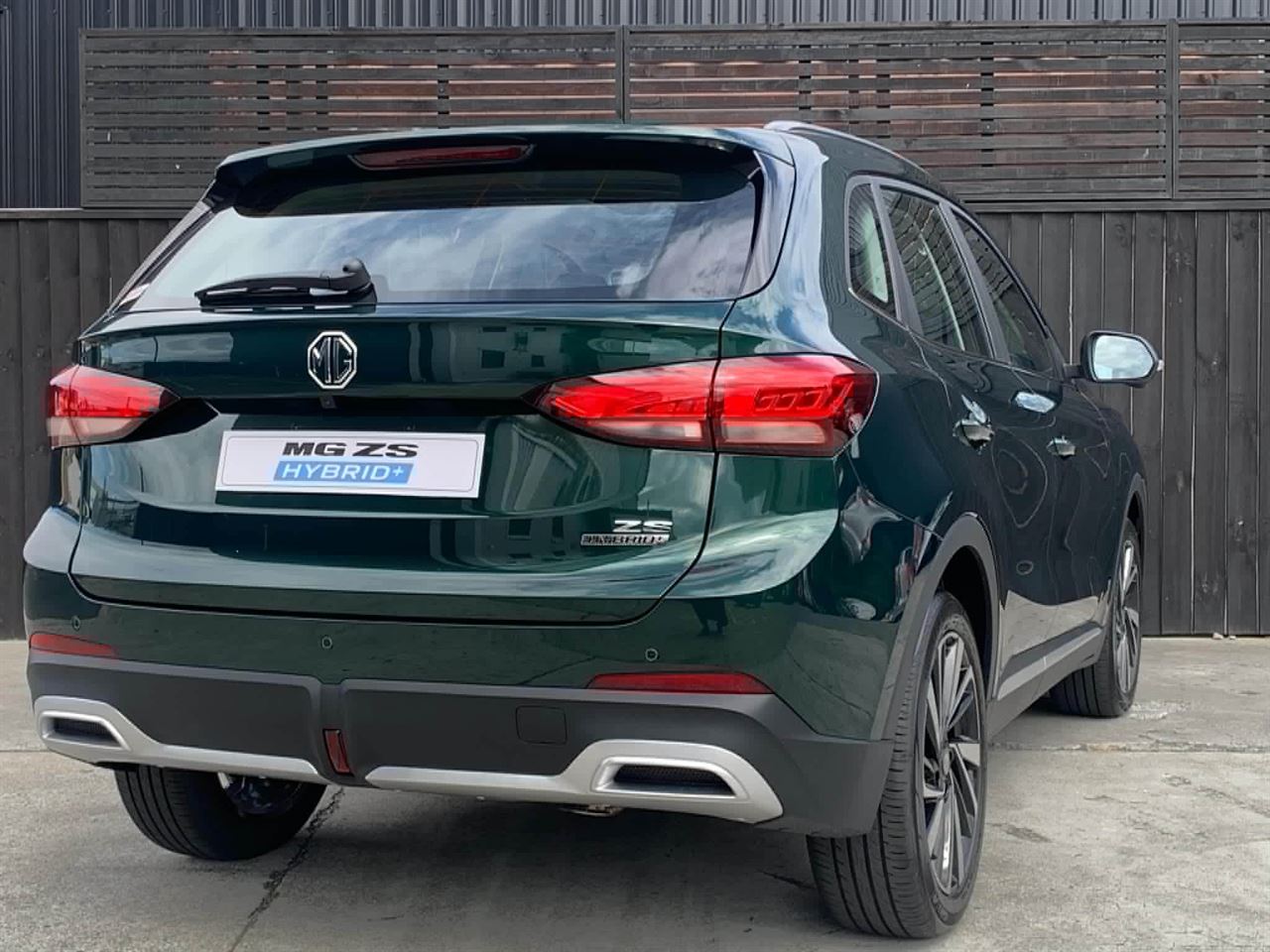 Vehicle image 3
