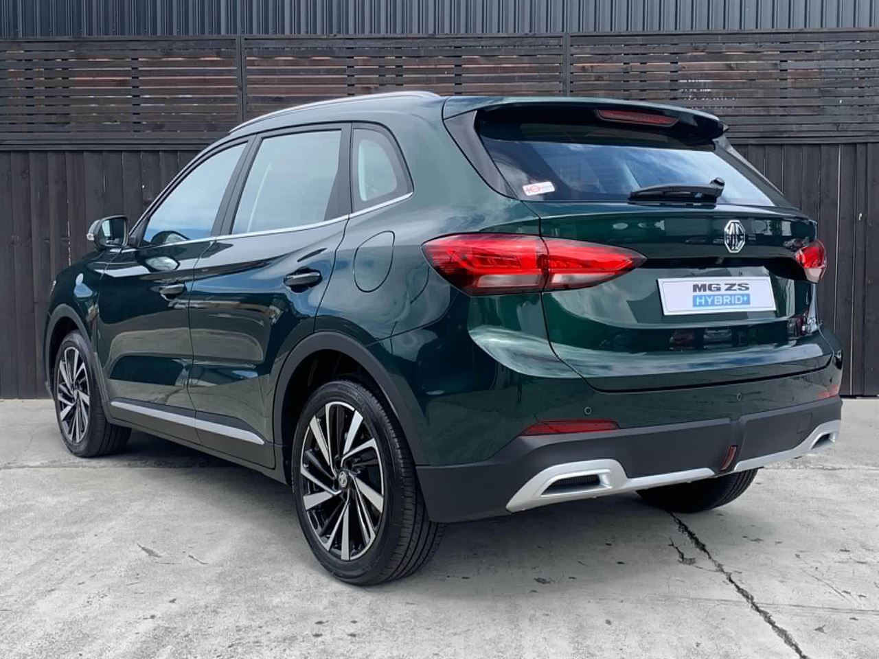 Vehicle image 4