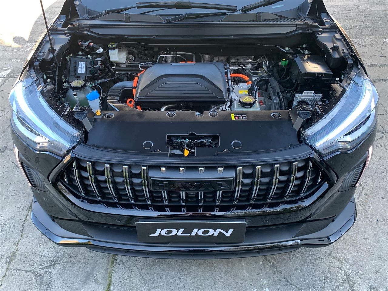 Vehicle image 5
