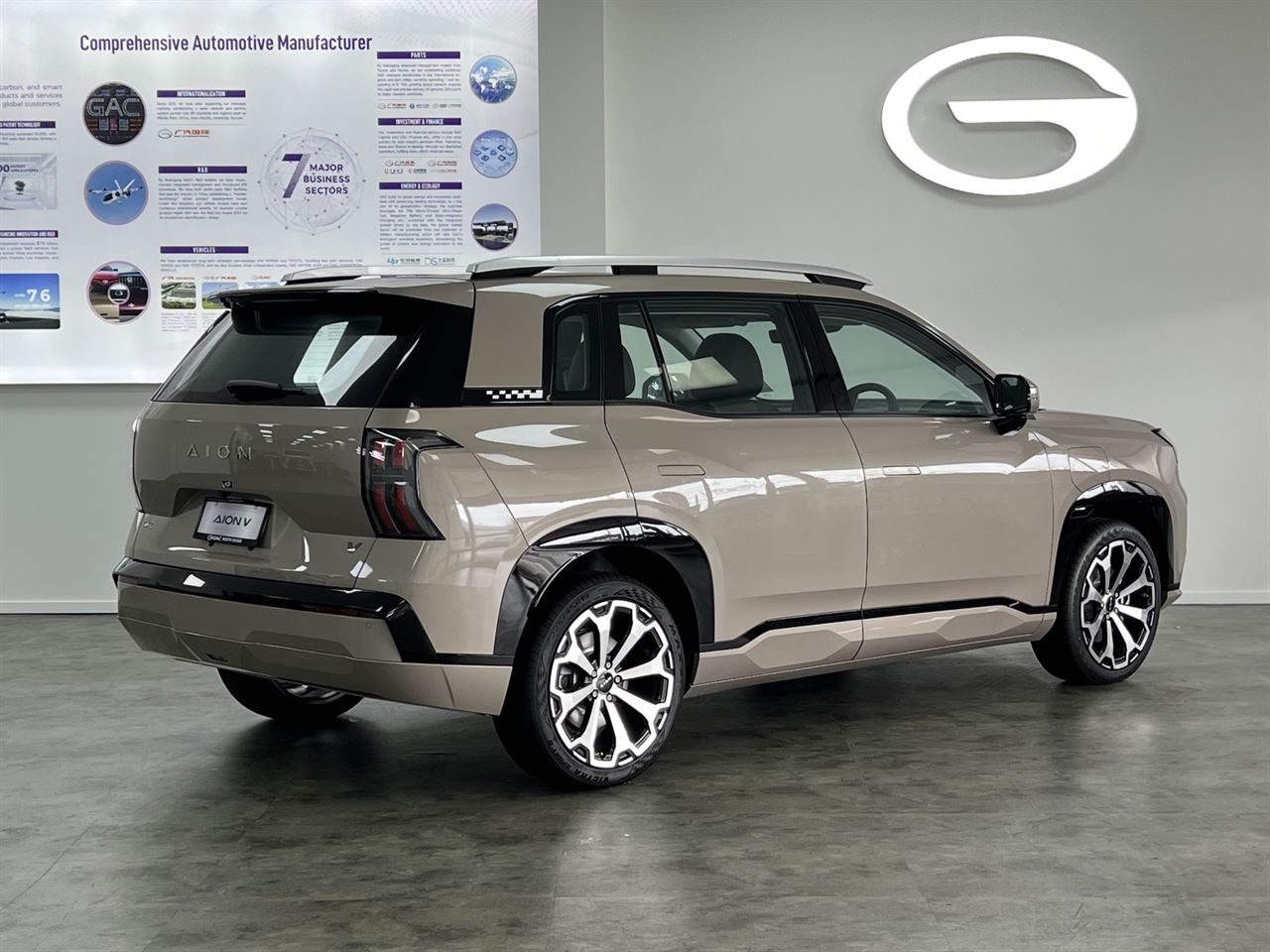 Vehicle image 3