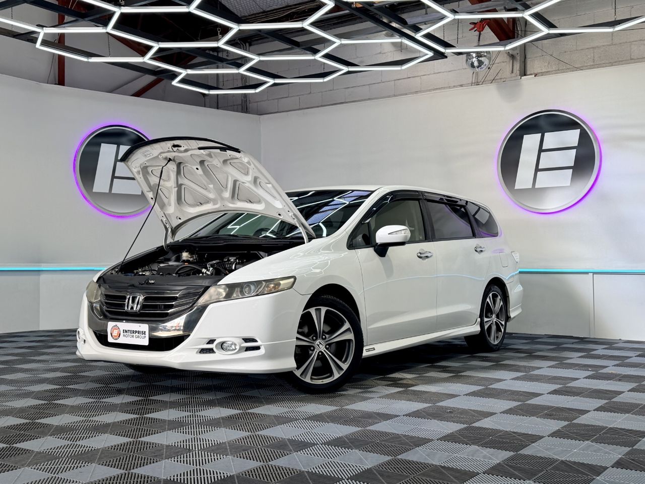 Vehicle image 3