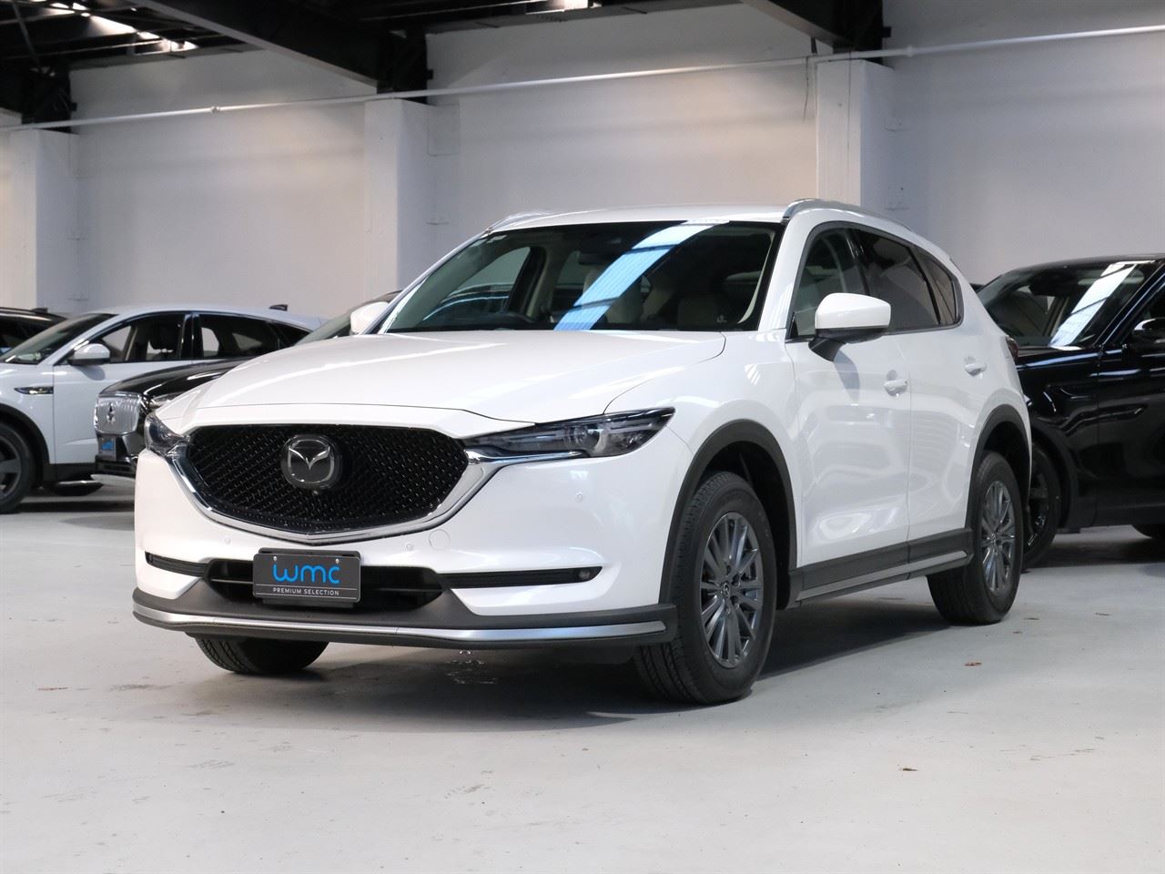 Vehicle image 4