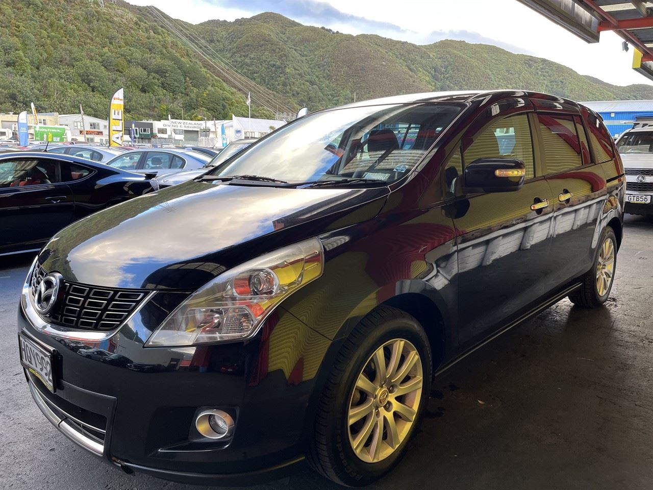 Vehicle image 3