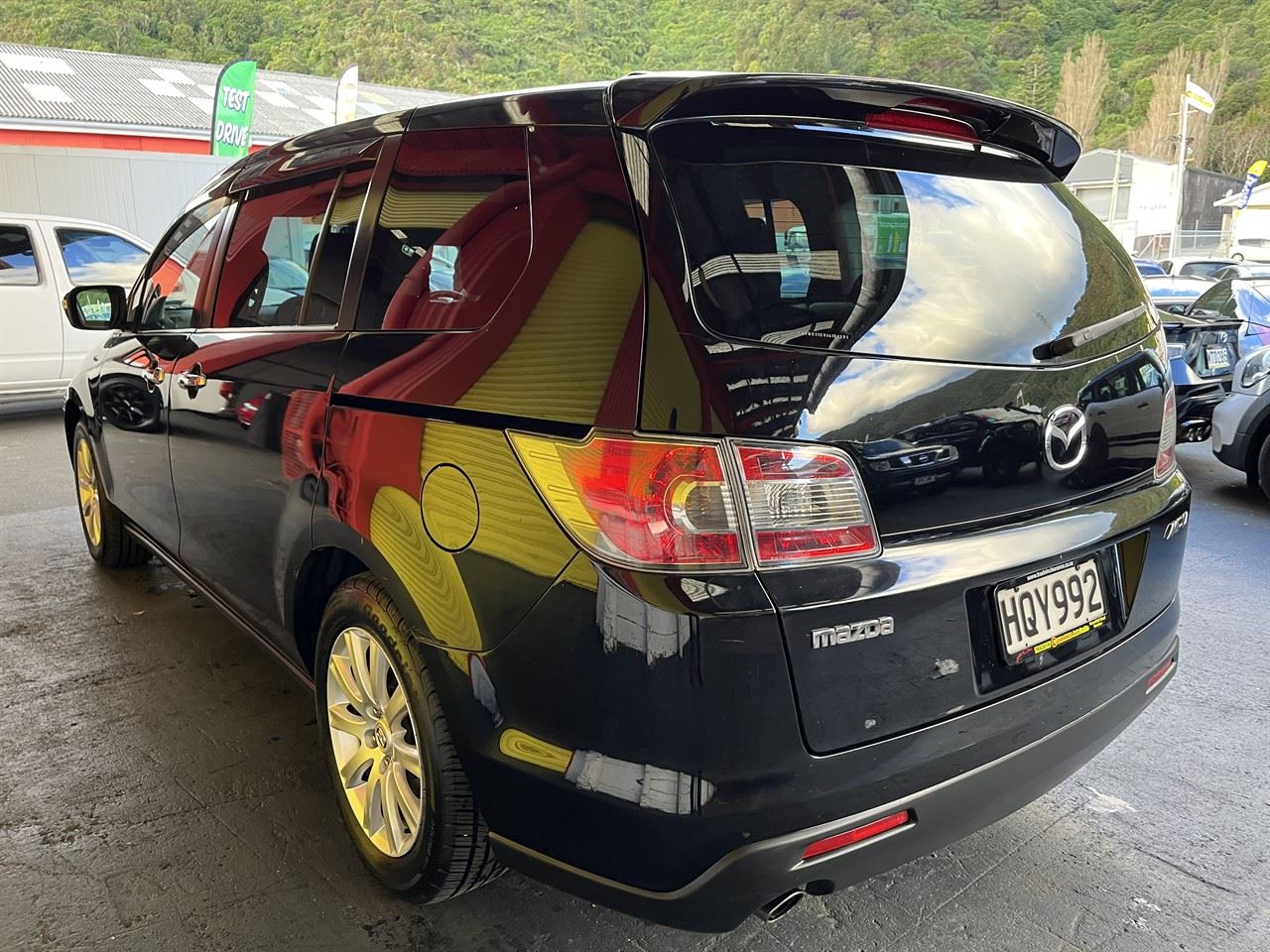 Vehicle image 4