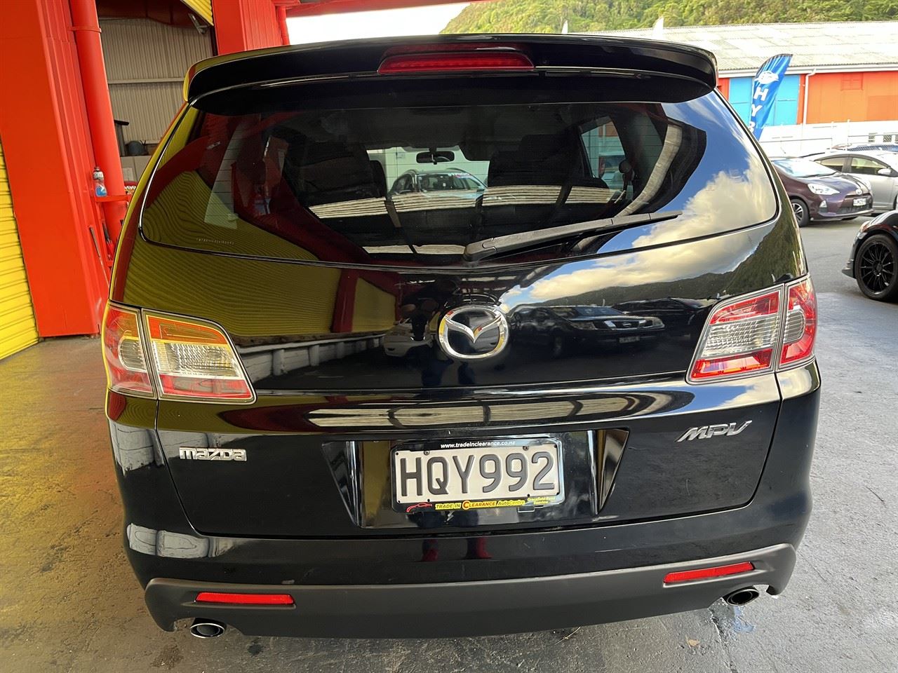 Vehicle image 5
