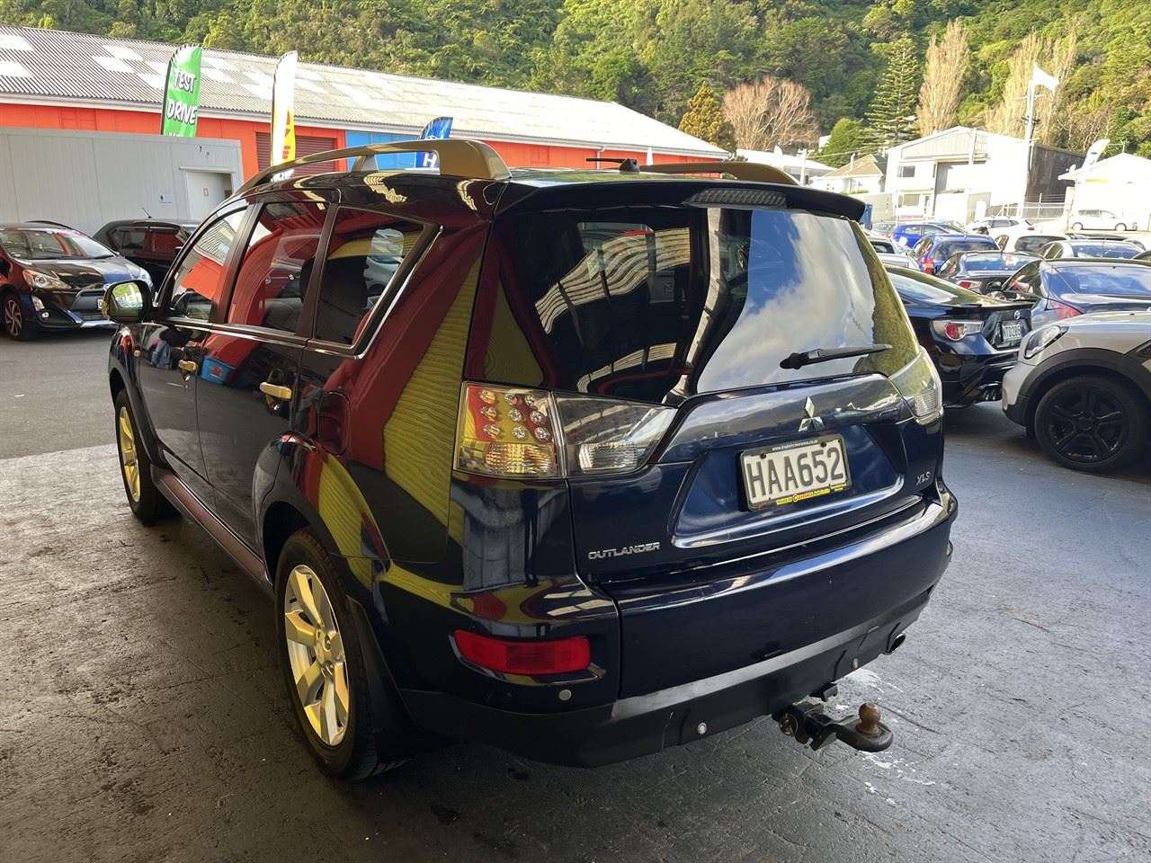 Vehicle image 4