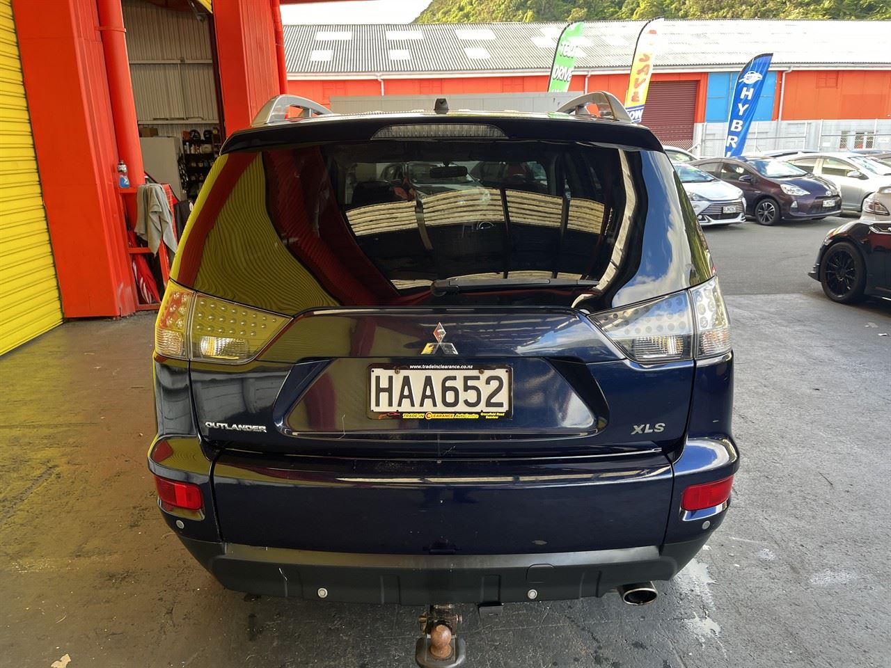 Vehicle image 5