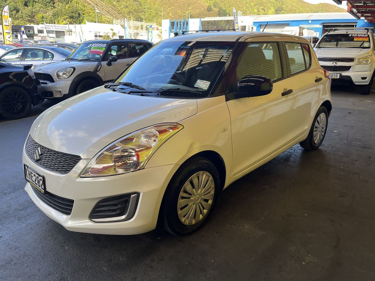 Vehicle image 3