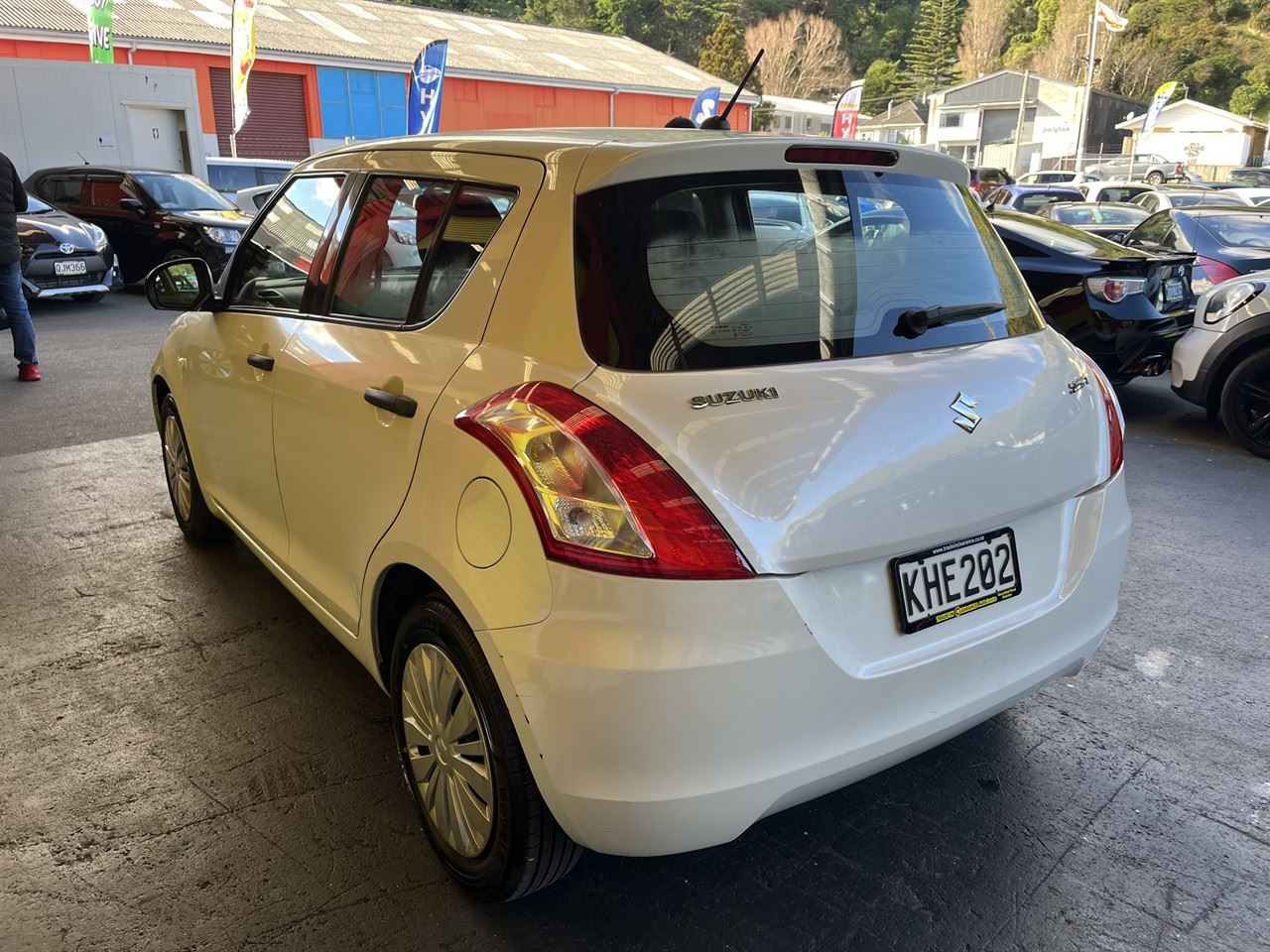 Vehicle image 4