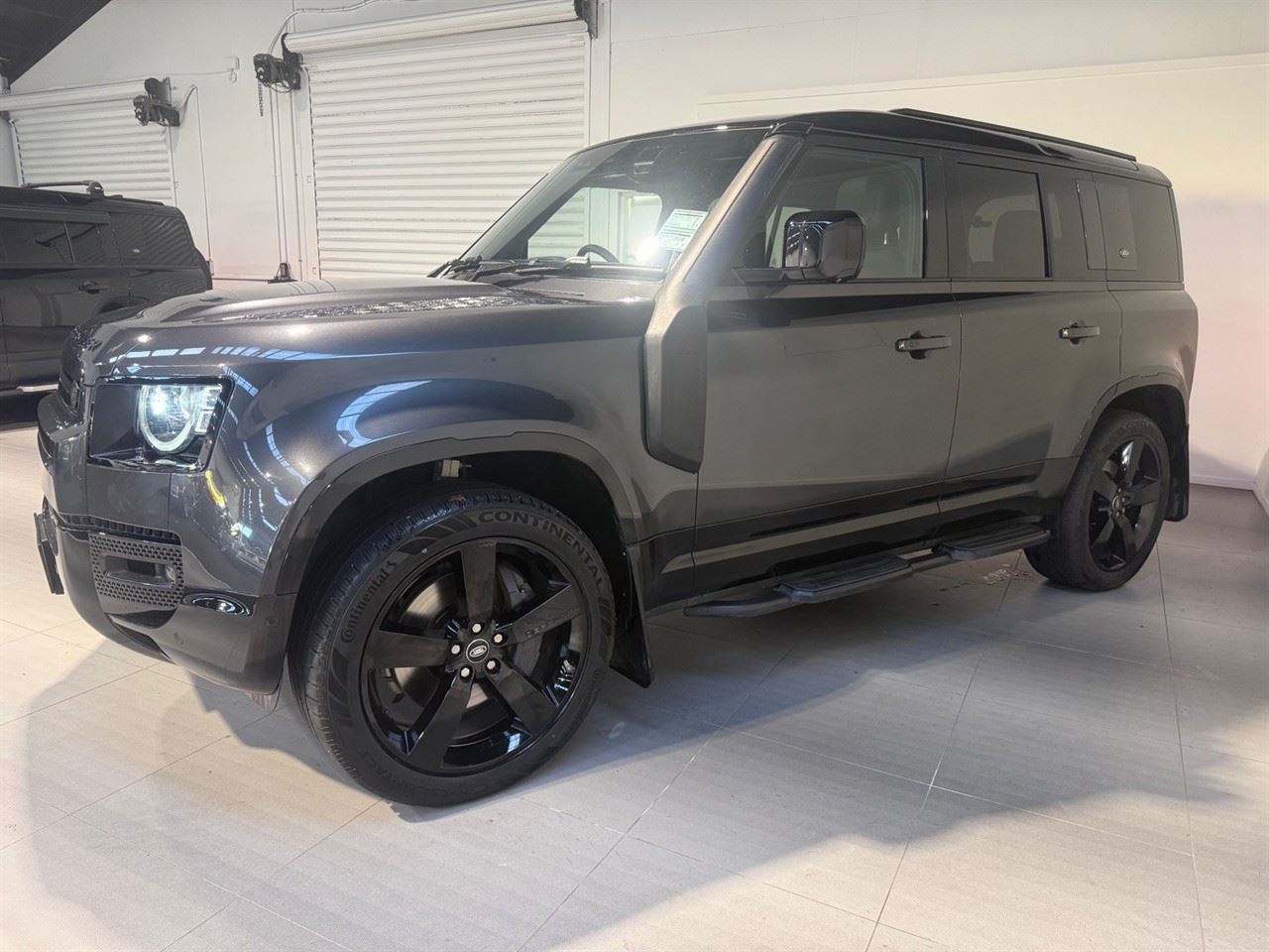 Vehicle image 4