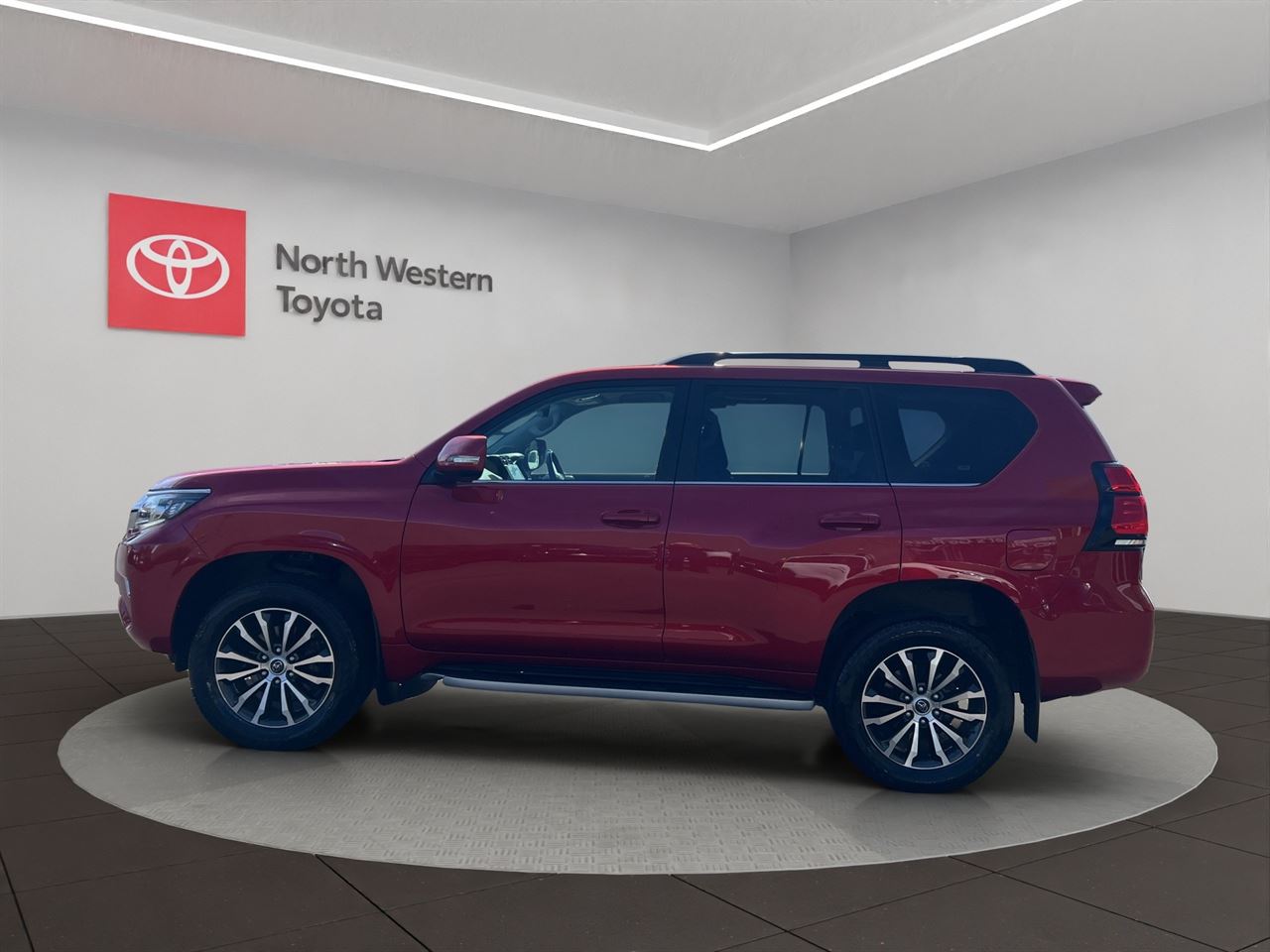Vehicle image 5