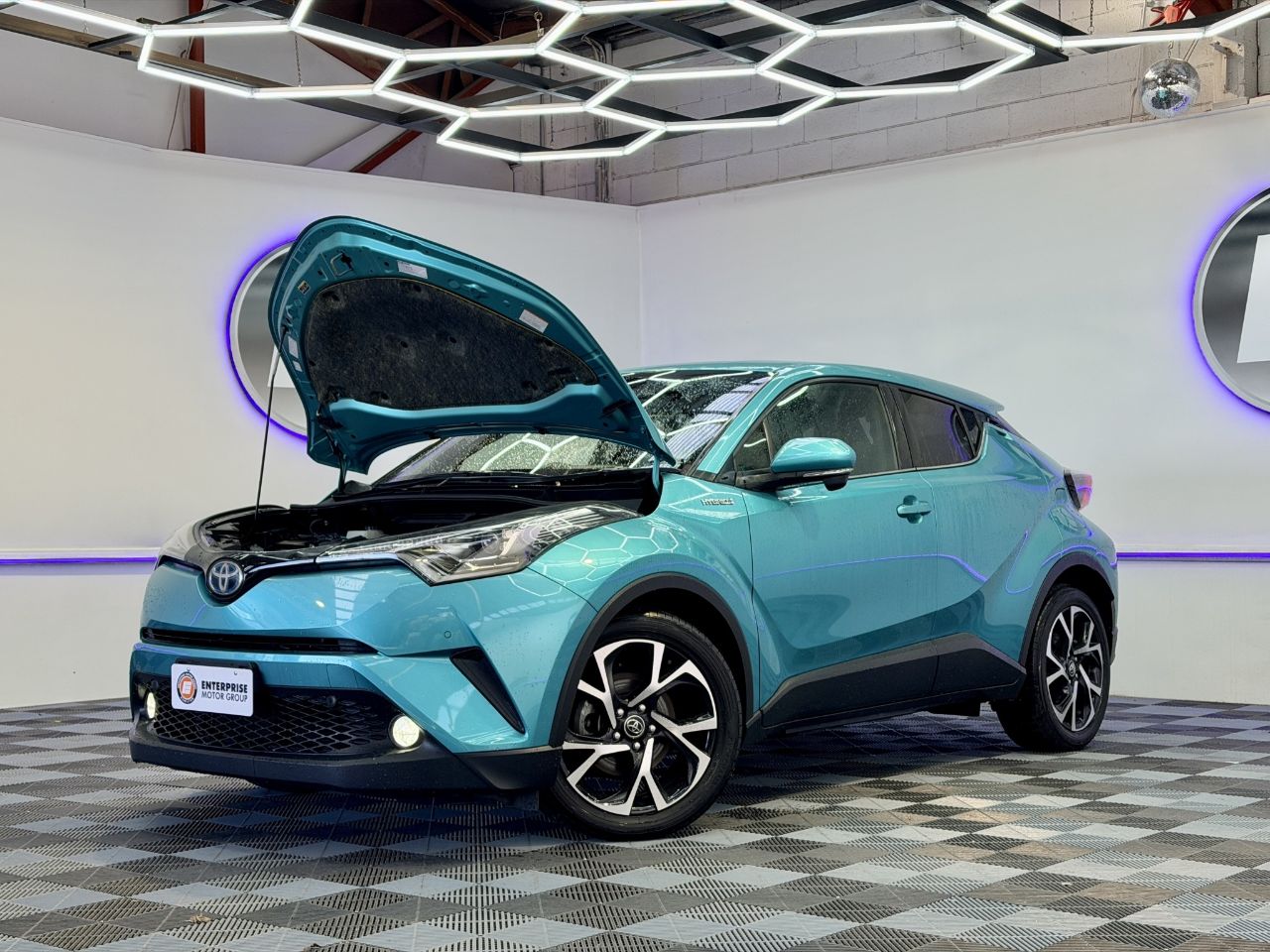 Vehicle image 3