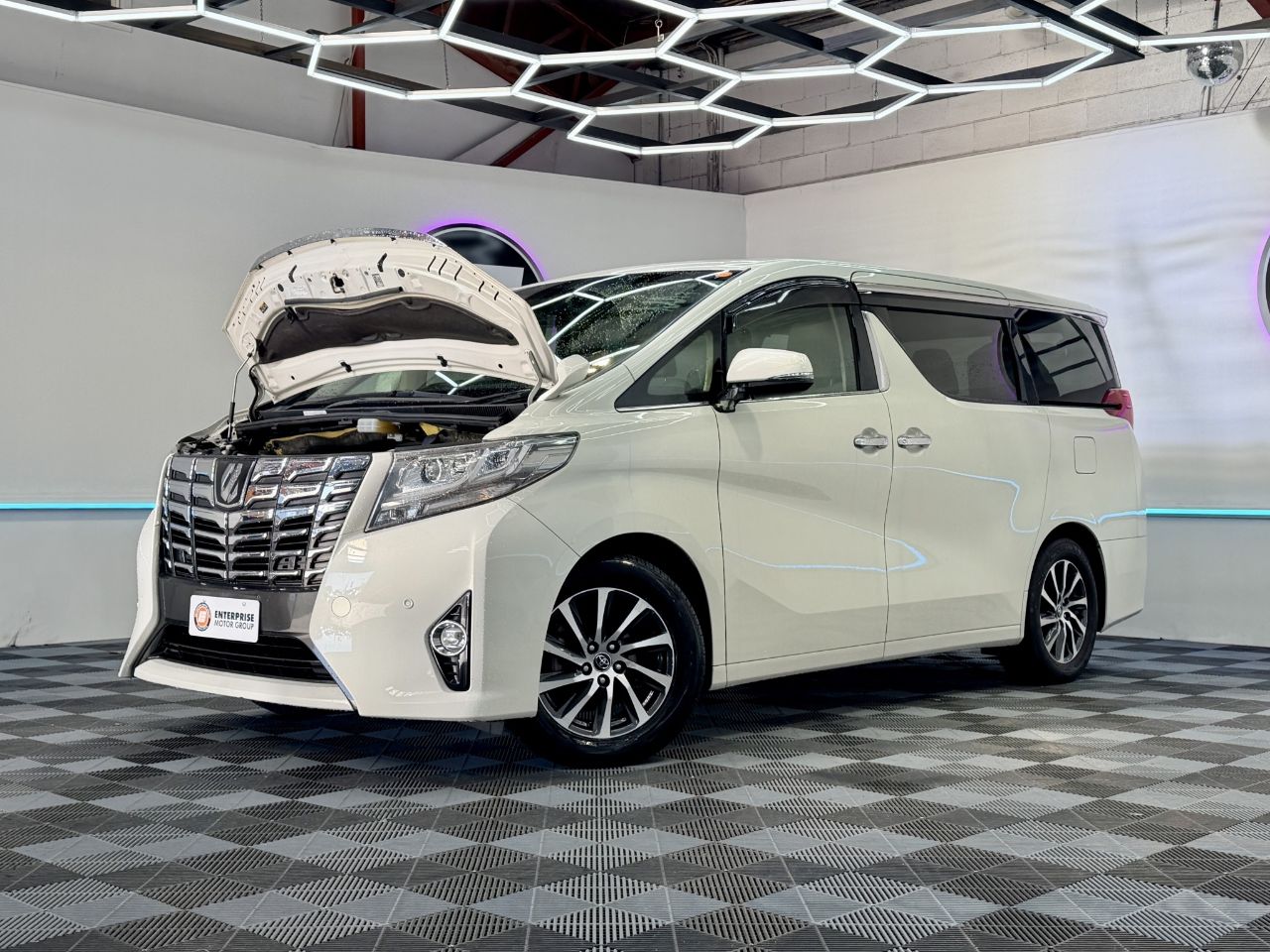 Vehicle image 3