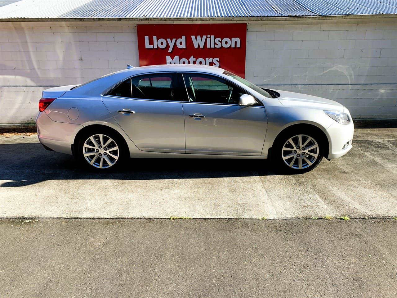 Vehicle image 3