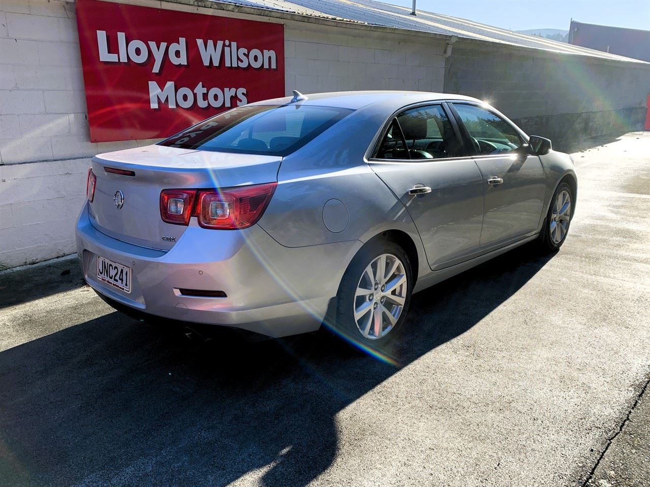 Vehicle image 4