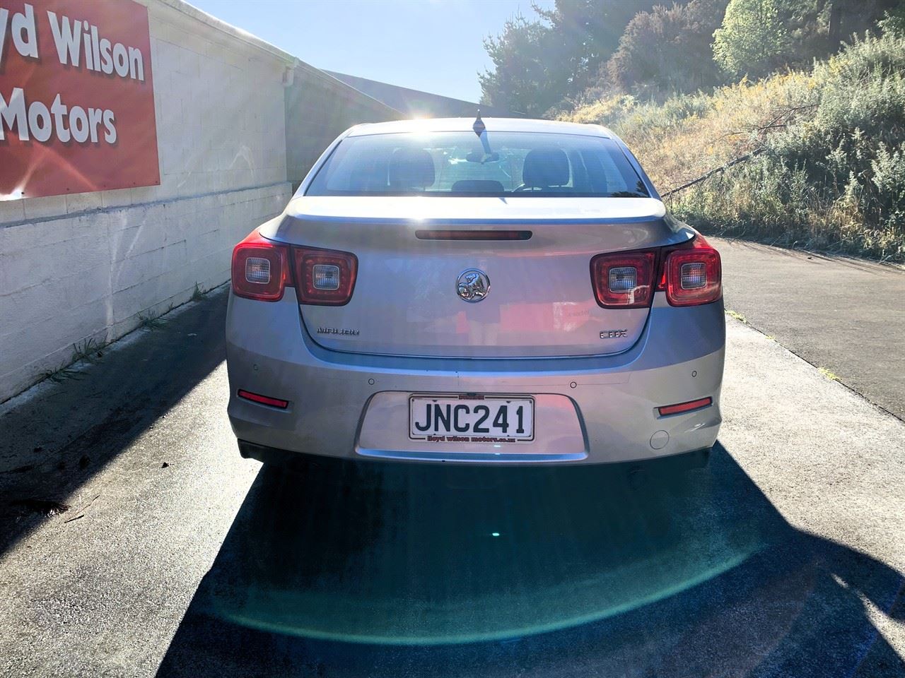 Vehicle image 5