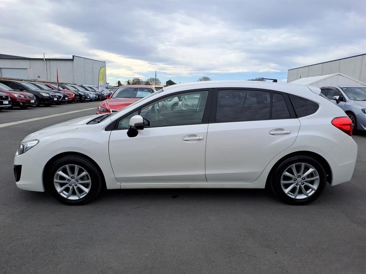 Vehicle image 4