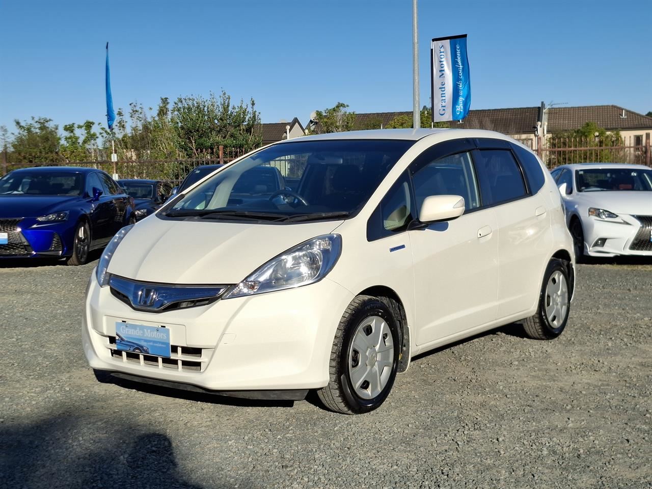 Vehicle image 3