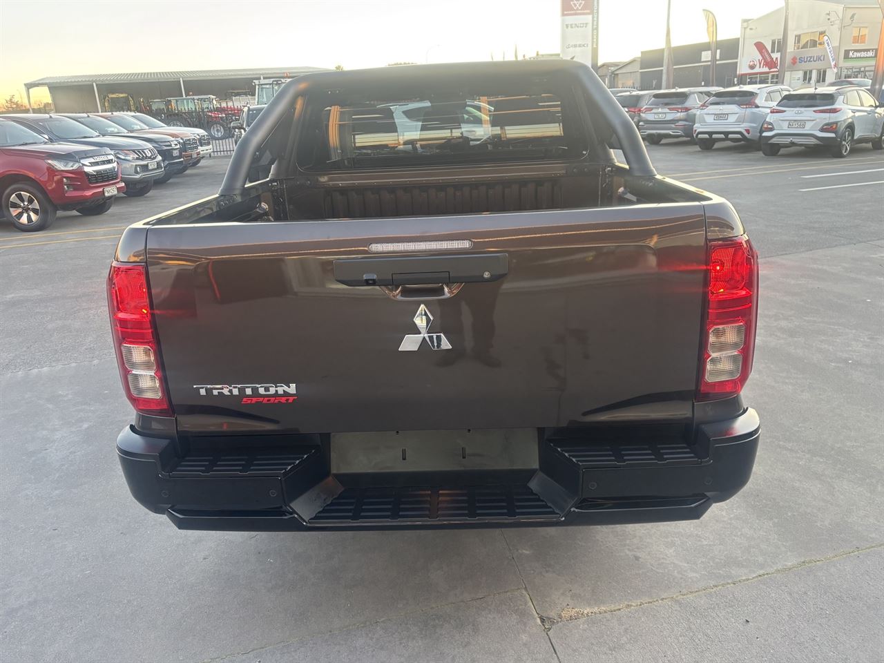 Vehicle image 4