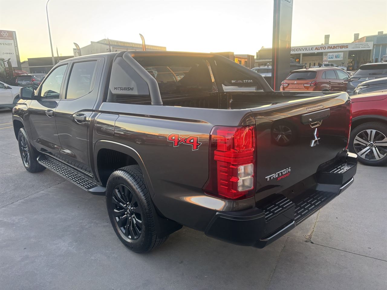 Vehicle image 5