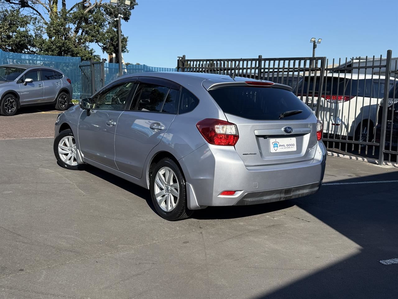 Vehicle image 4