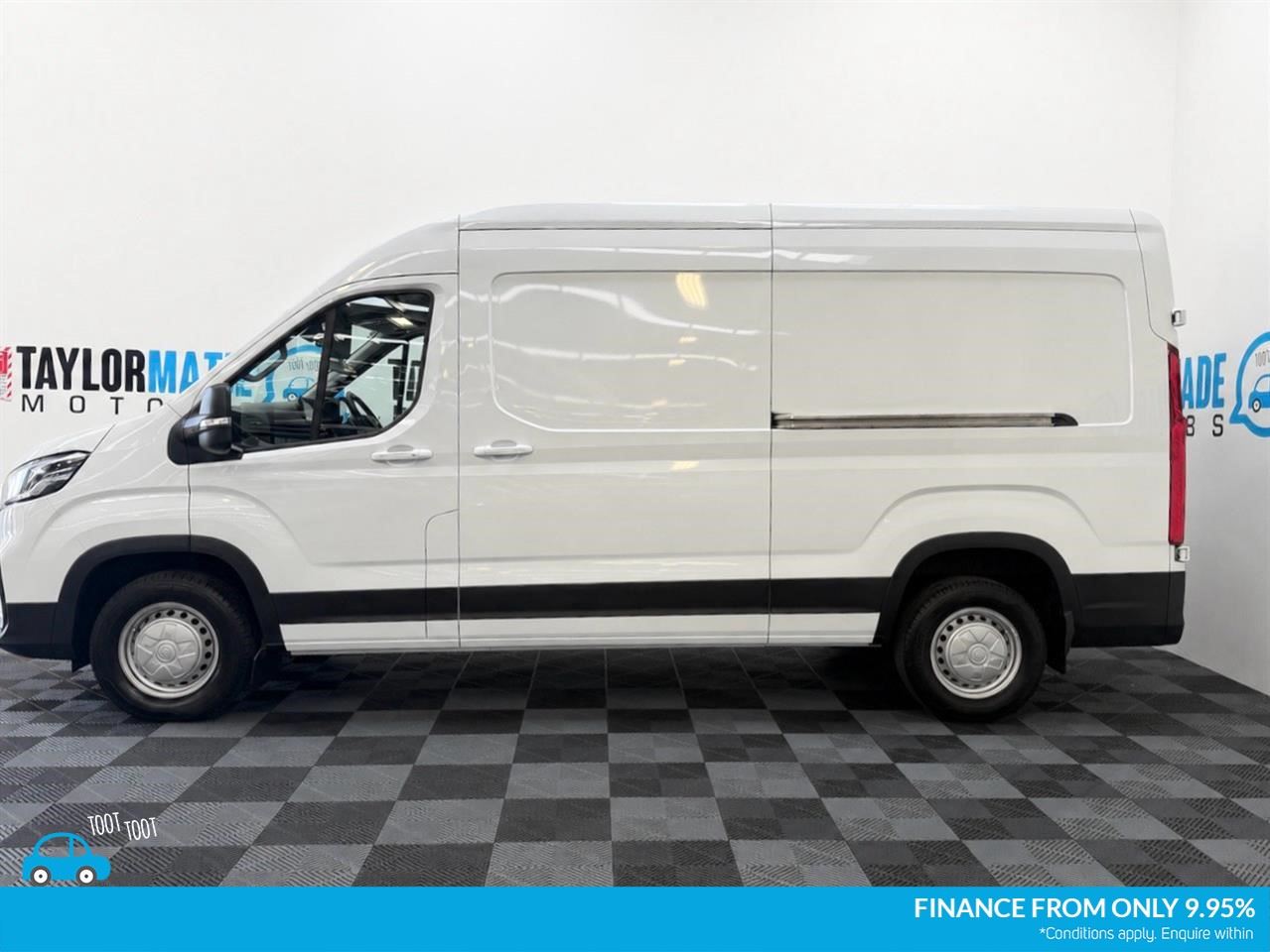 Vehicle image 5