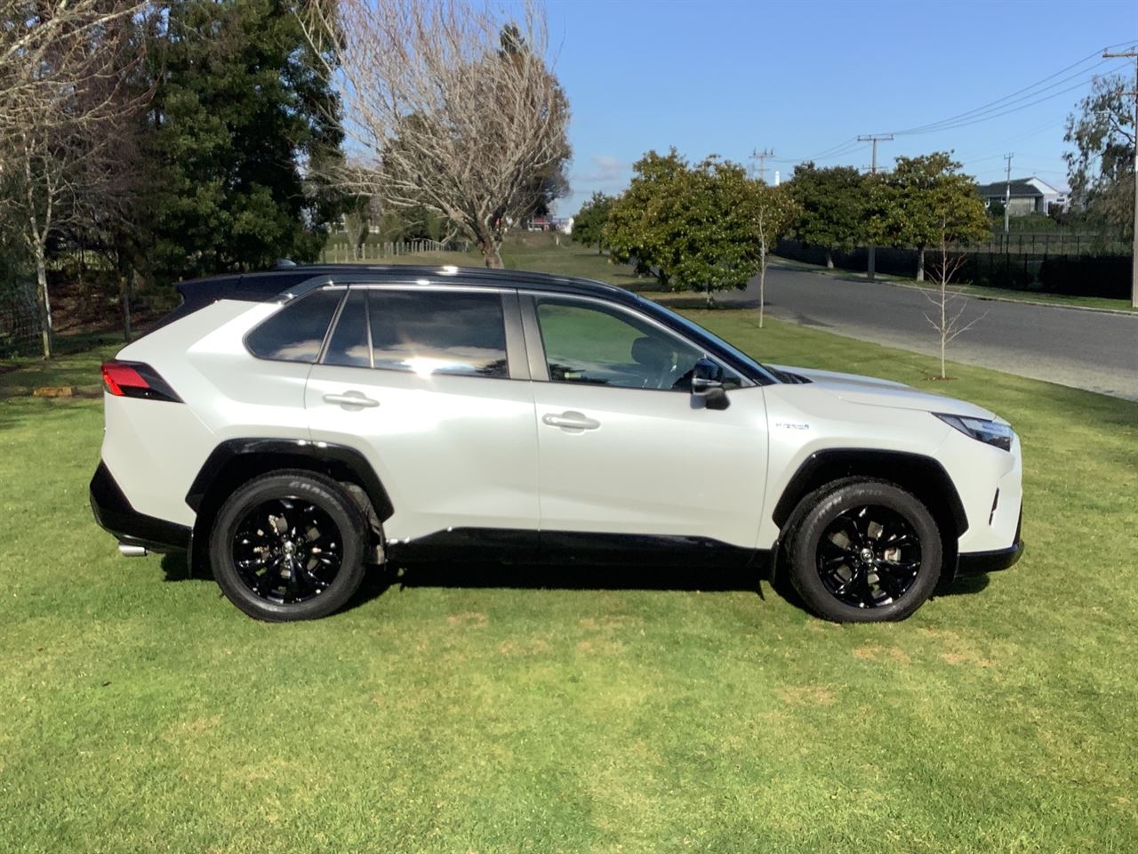 Vehicle image 4