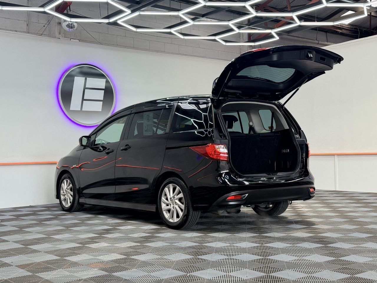 Vehicle image 3