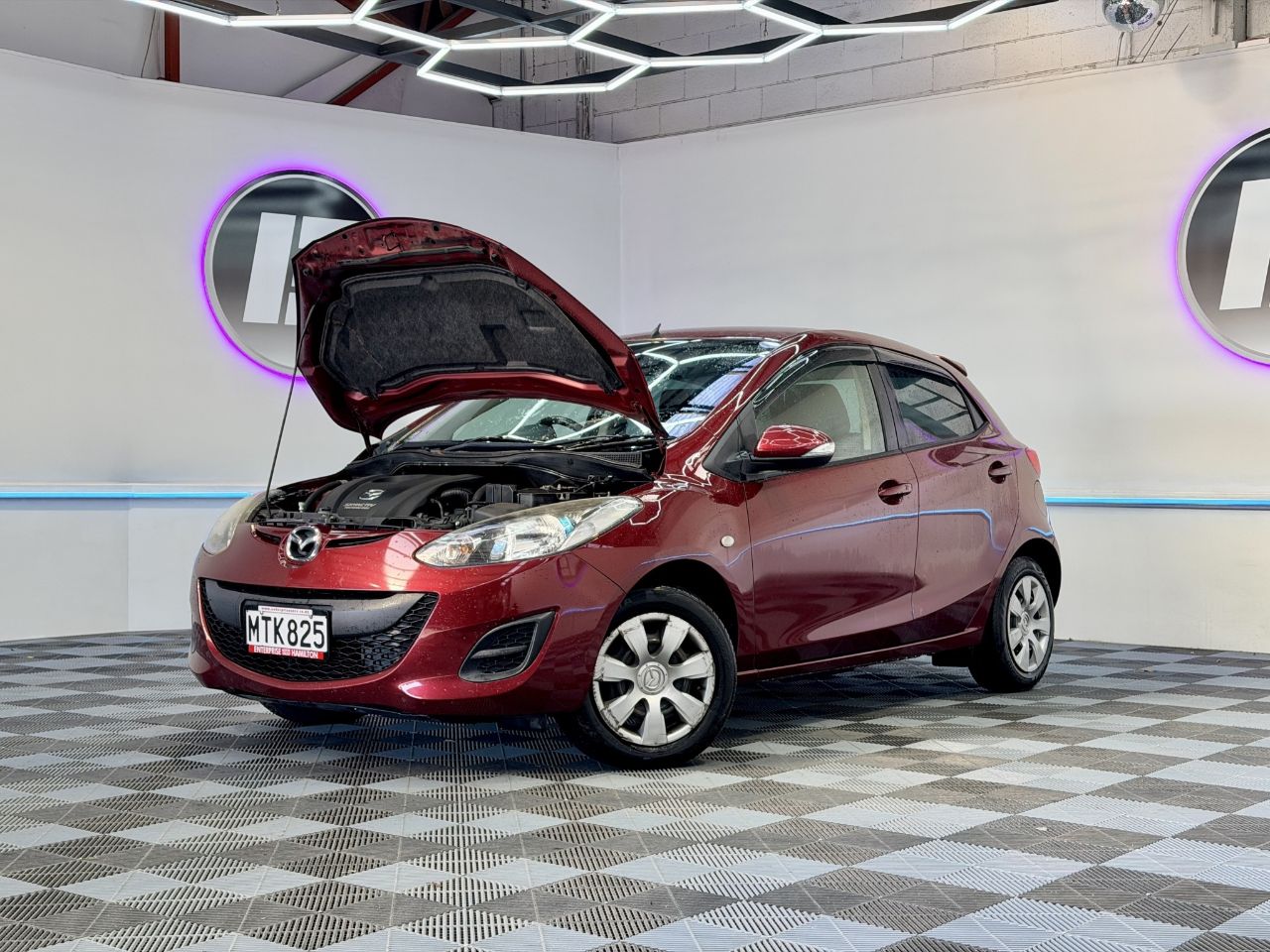 Vehicle image 3