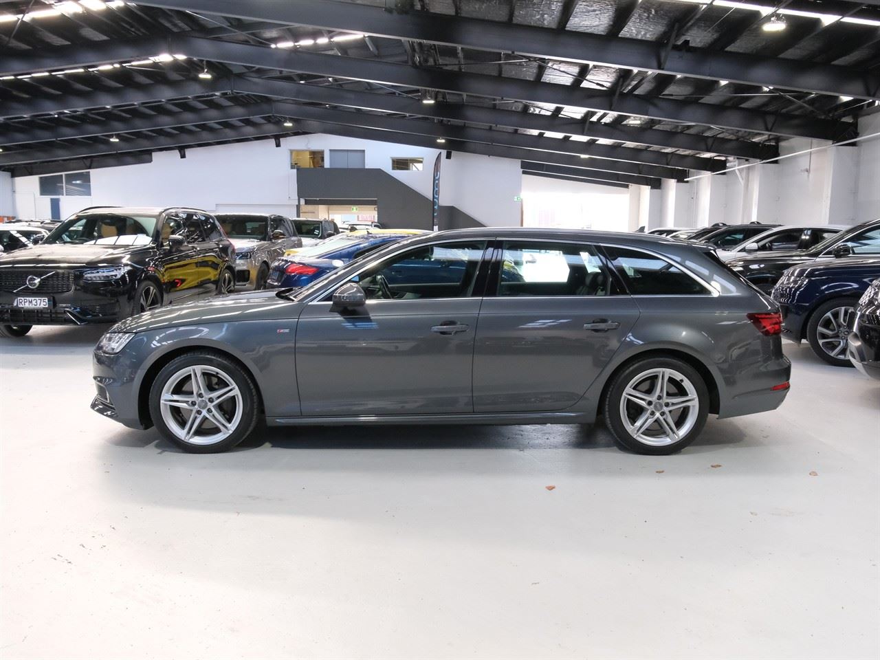 Vehicle image 5