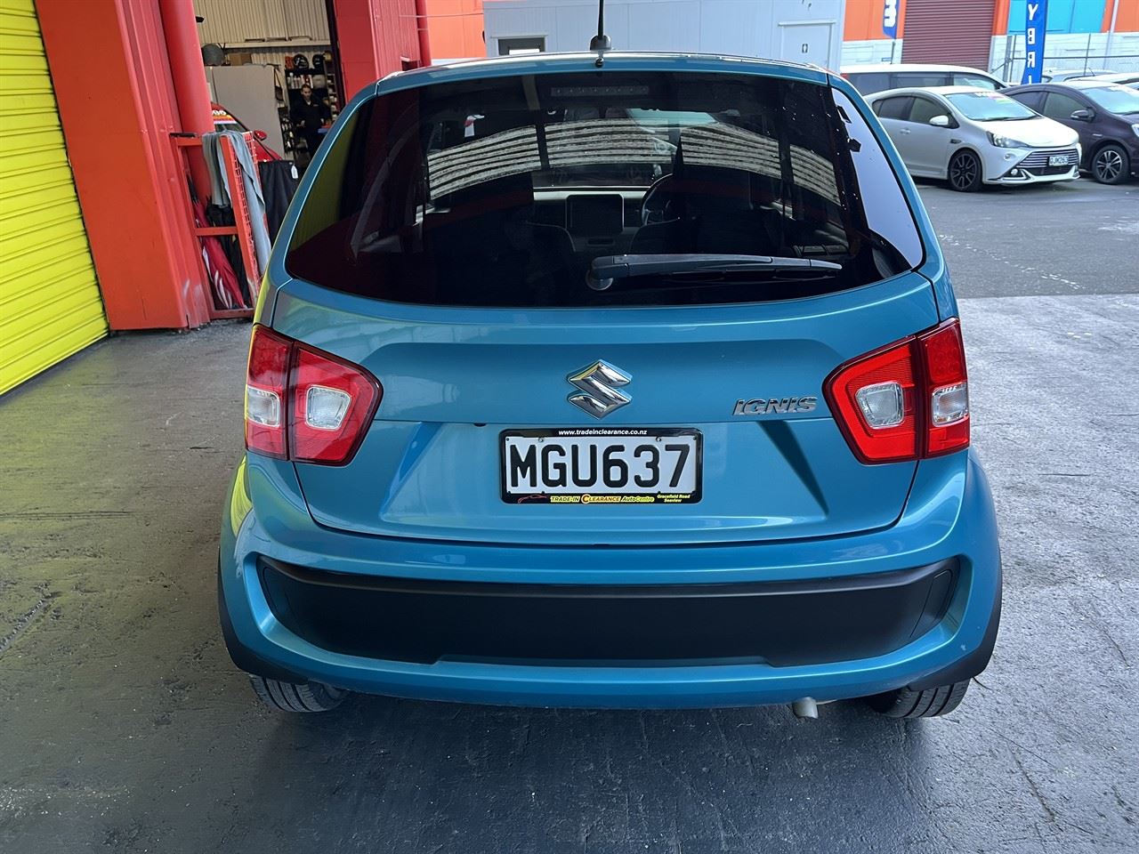 Vehicle image 5