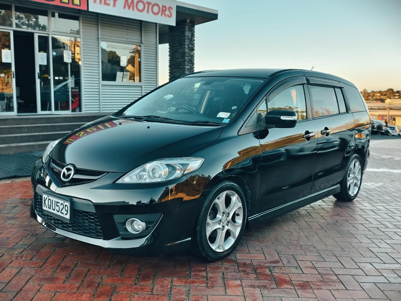 Vehicle image 3
