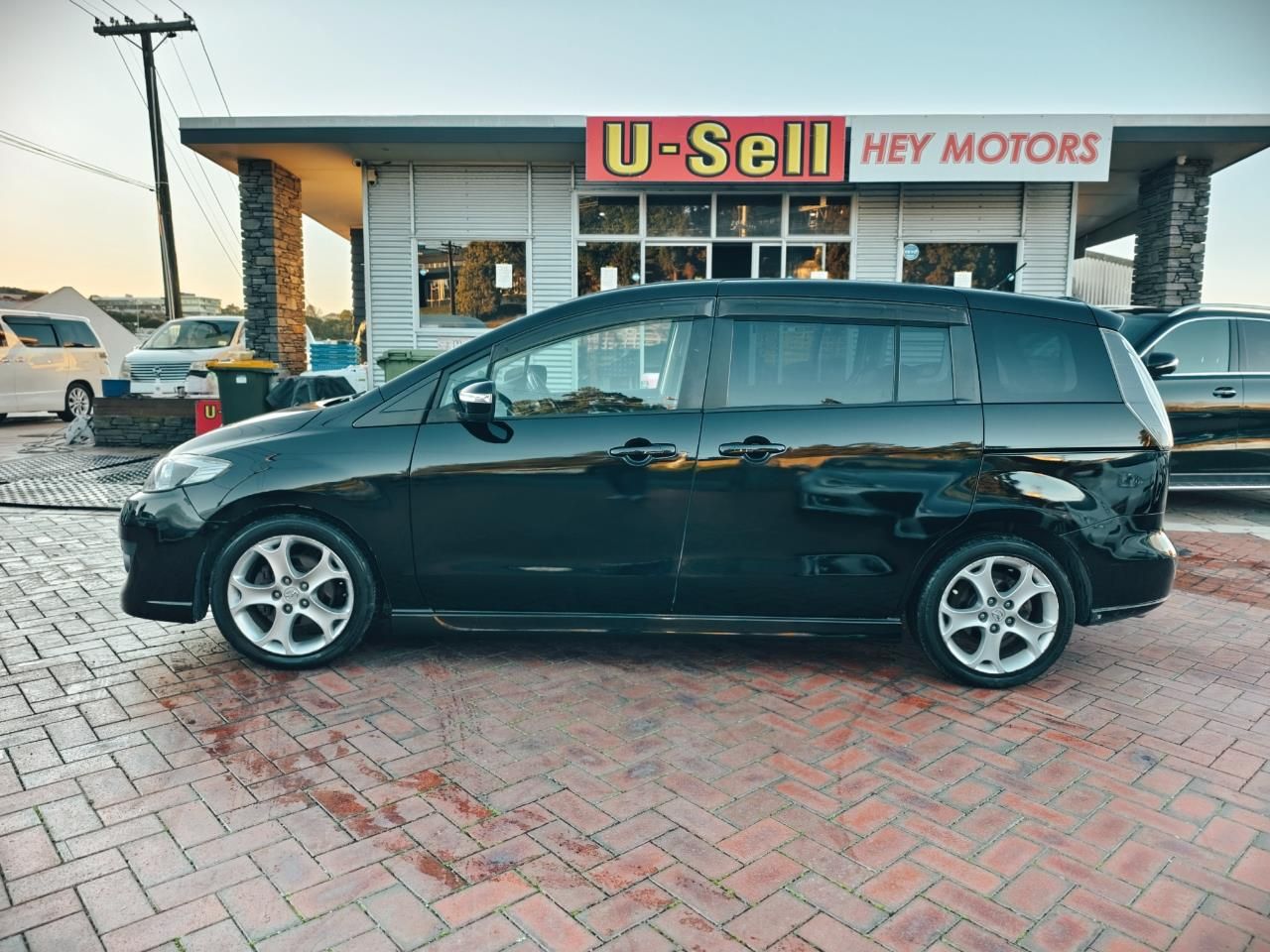 Vehicle image 4
