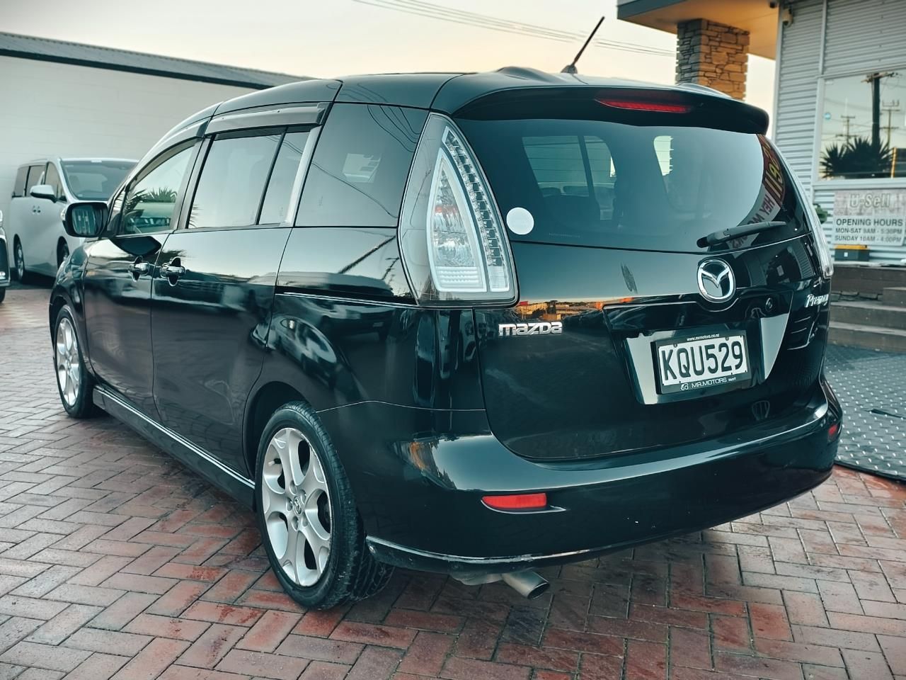 Vehicle image 5