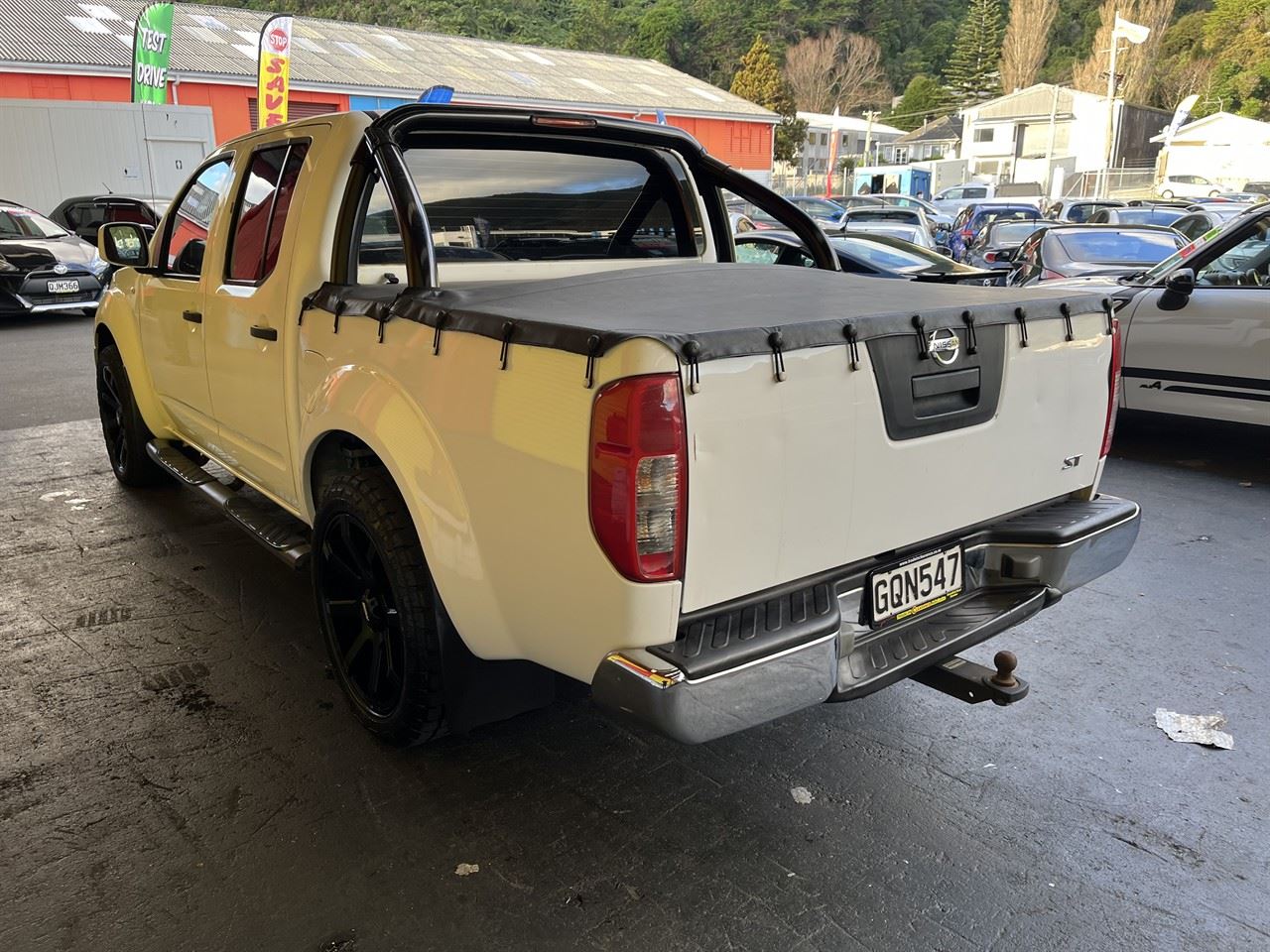Vehicle image 4