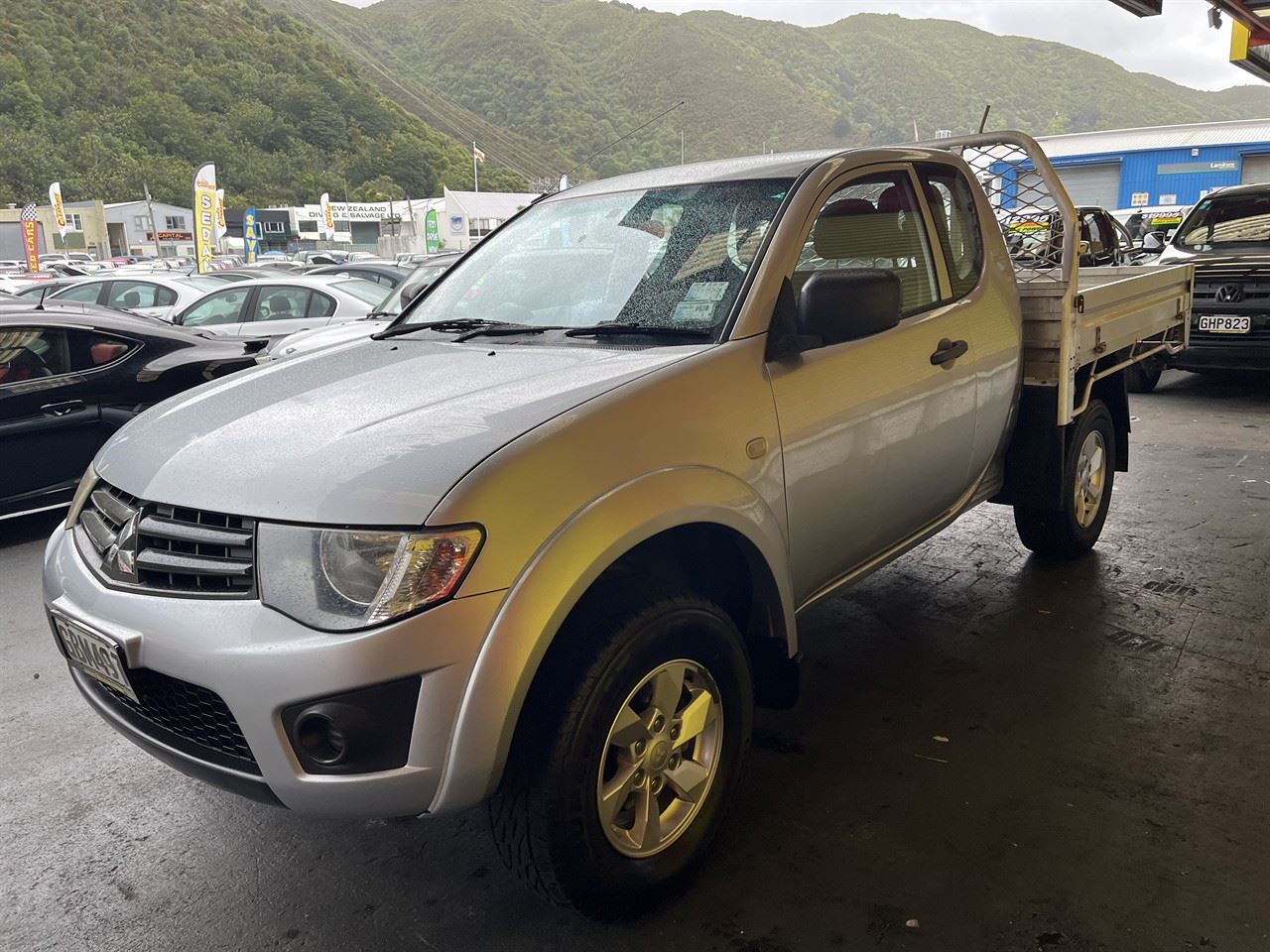 Vehicle image 3