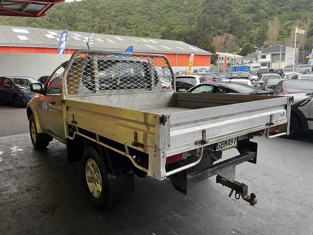 Vehicle image 4