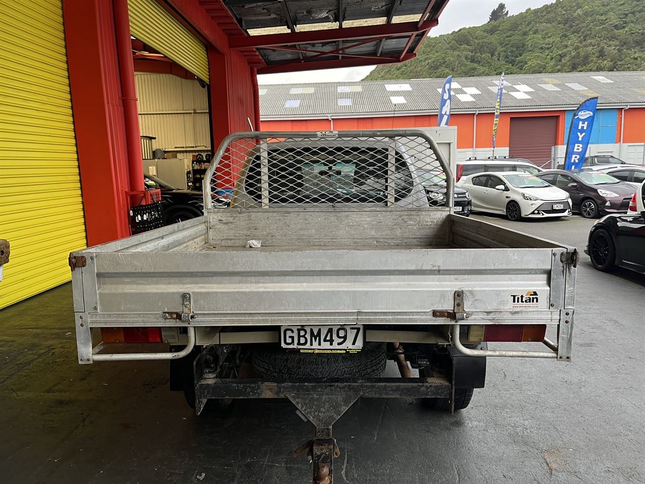 Vehicle image 5