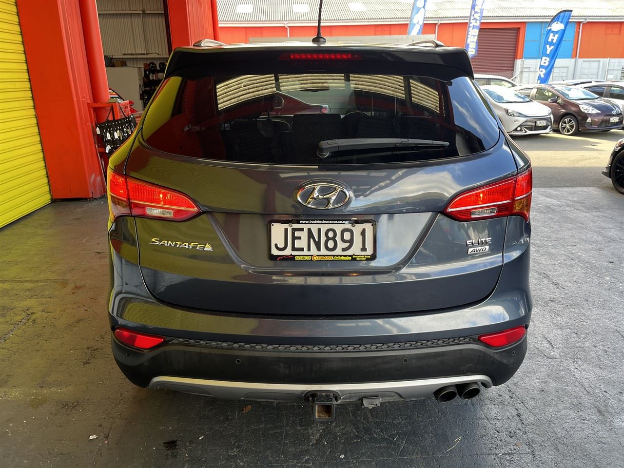 Vehicle image 5