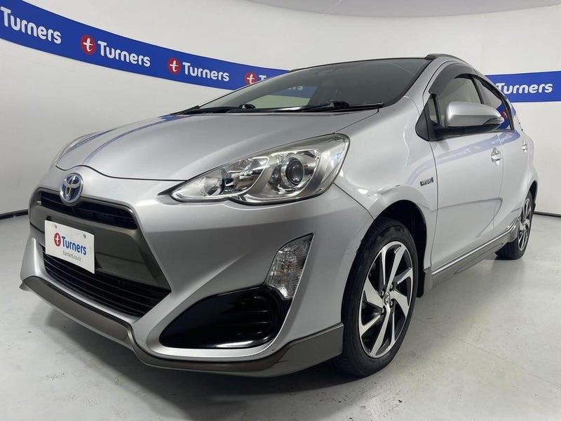 Vehicle image 3