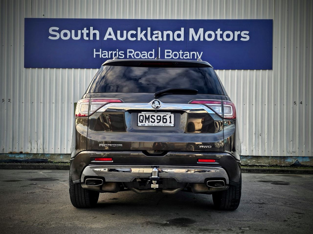 Vehicle image 5