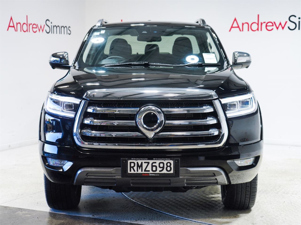 Vehicle image 4