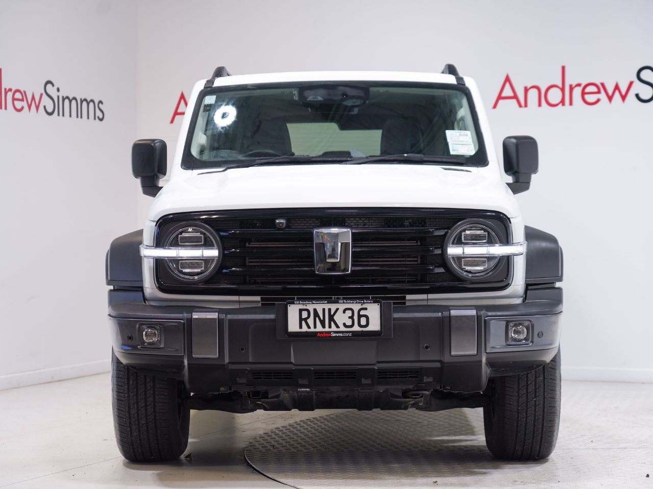 Vehicle image 3