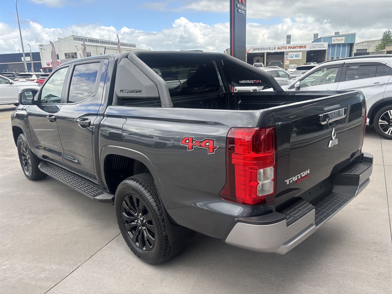 Vehicle image 5