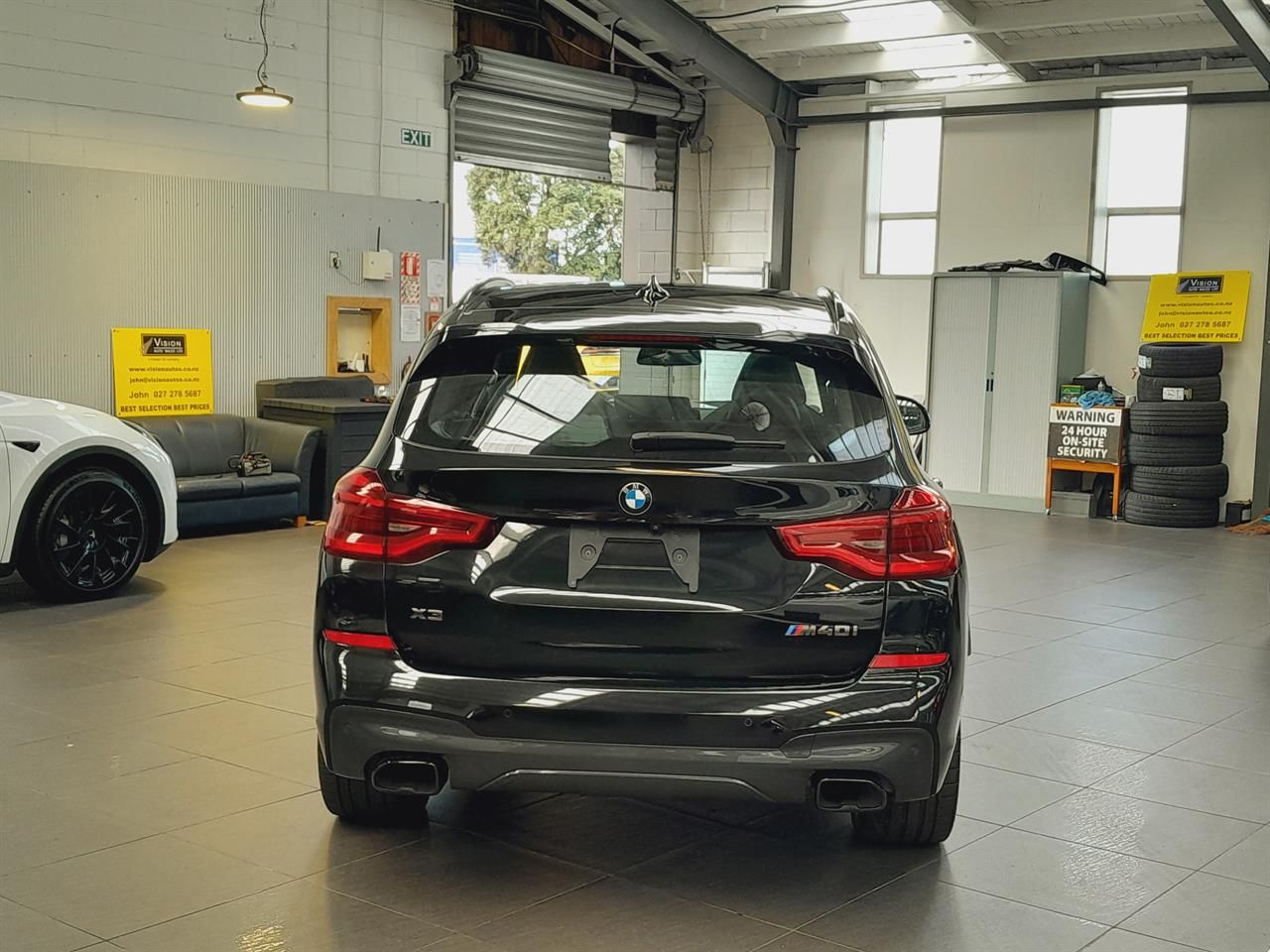 Vehicle image 5