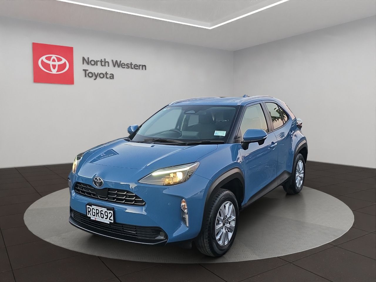 Vehicle image 3